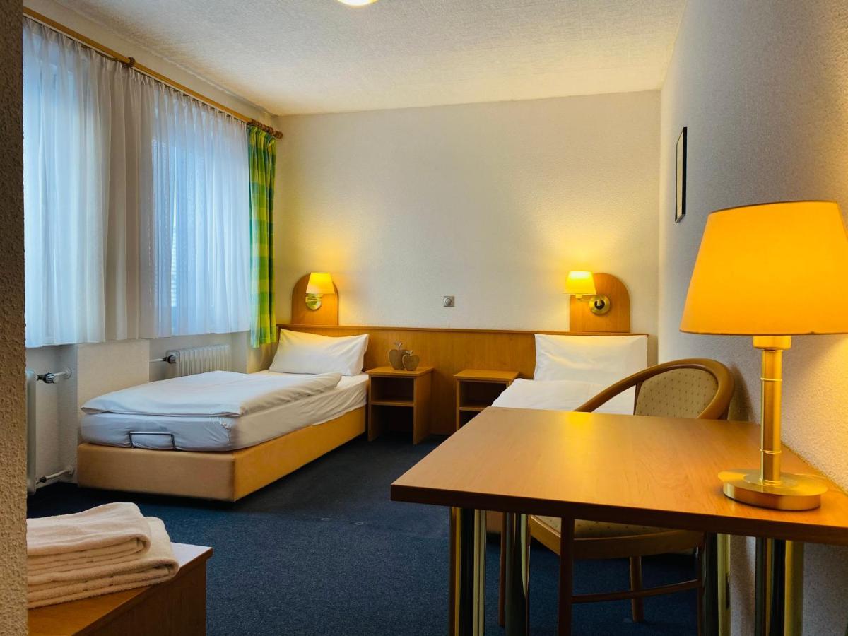 Zum Goldenen Adler Hotell Pfarrweisach Eksteriør bilde