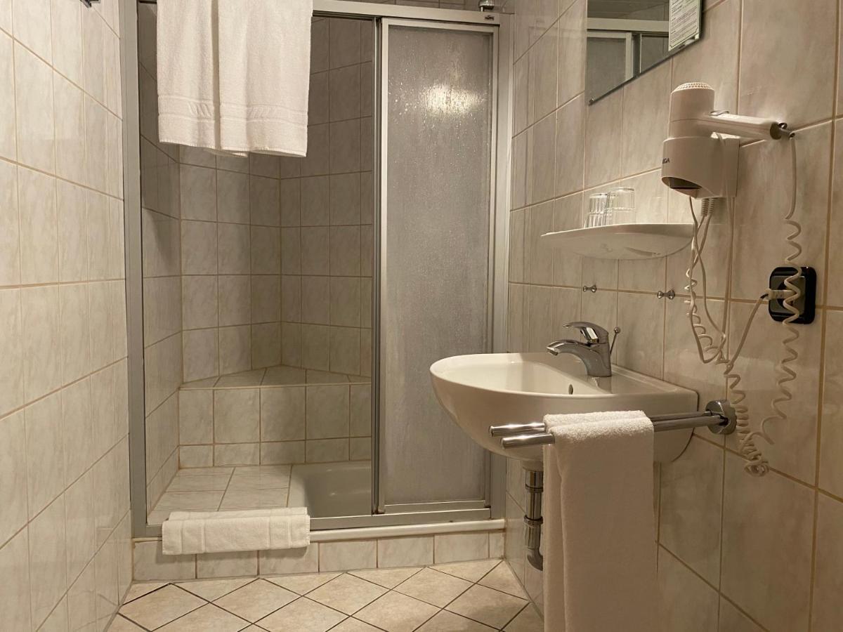 Zum Goldenen Adler Hotell Pfarrweisach Eksteriør bilde